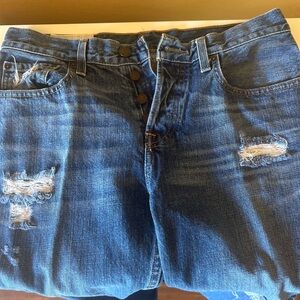 Hollister button up Distressed Denim Jeans
“Hollister Boot” 31x30